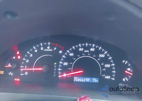 2010 Toyota Camry Le z USA, uszkodzony, nr VIN 4T1BF3EK1AU055873